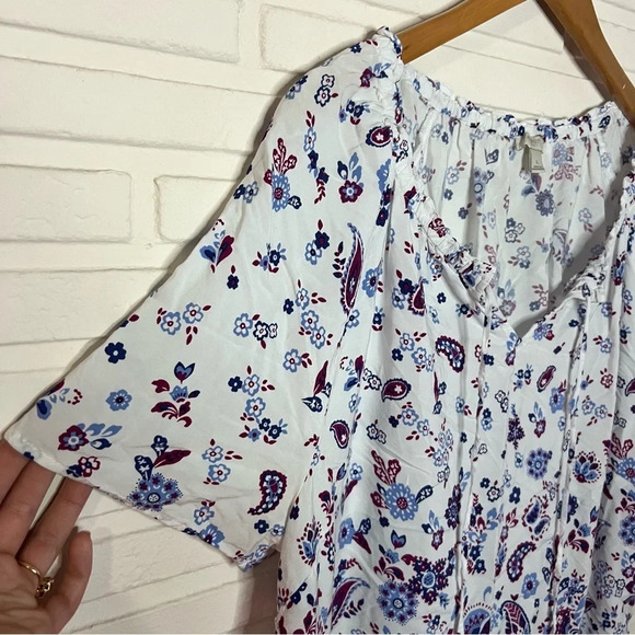 Talbots Red, White and Blue Paisley Short Sleeve Flowy Top, Women’s Size Large - Picture 6 of 7